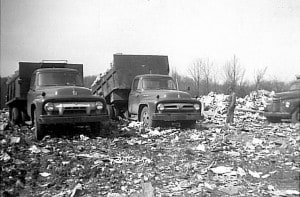 1950s landfill and trucks picture[1]